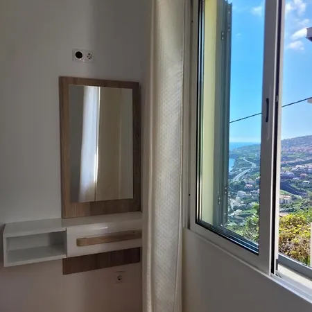 Maison Avec Vue Exceptionnelle Sur L'ocean - 5 Mn Du Centre * Santa Cruz (Madeira)