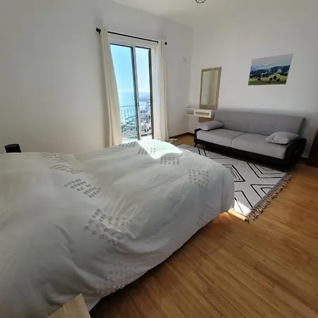 Maison Avec Vue Exceptionnelle Sur L'ocean - 5 Mn Du Centre 度假居 *
