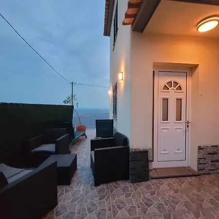 Maison Avec Vue Exceptionnelle Sur L'ocean - 5 Mn Du Centre *